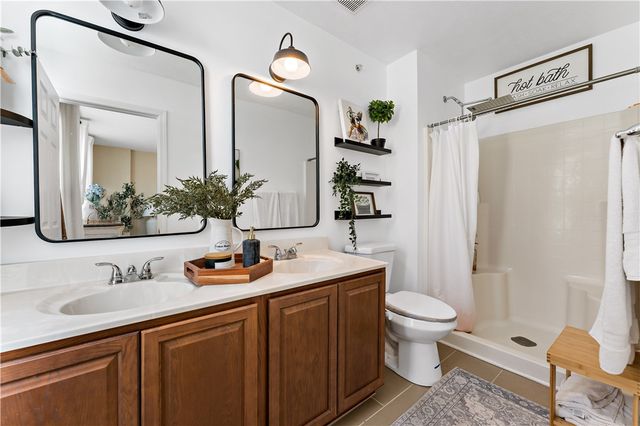 259 Grace Manor Dr, Robinson Twp, PA 15108