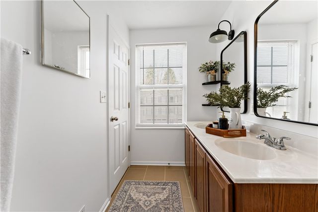 259 Grace Manor Dr, Robinson Twp, PA 15108