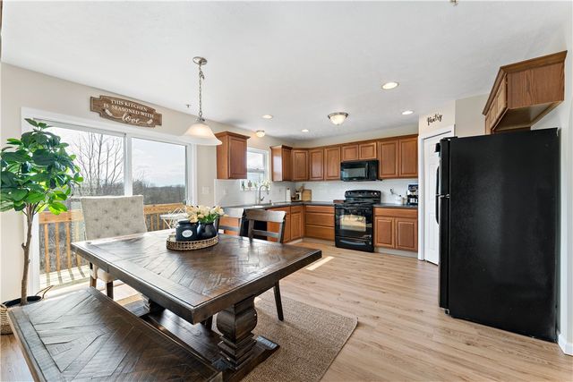 259 Grace Manor Dr, Robinson Twp, PA 15108