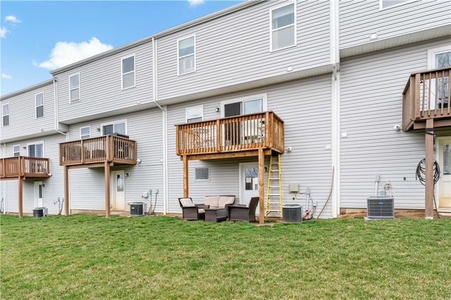 259 Grace Manor Dr, Robinson Twp, PA 15108