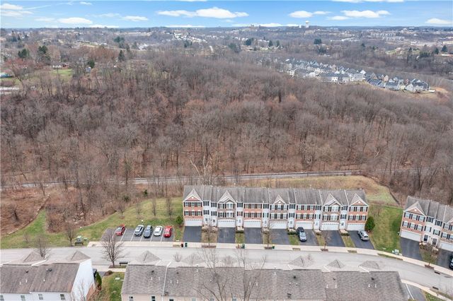 259 Grace Manor Dr, Robinson Twp, PA 15108