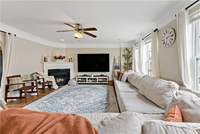 259 Grace Manor Dr, Robinson Twp, PA 15108