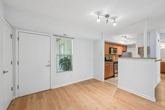 3204 Menchaca RD 115, Austin, TX 78704