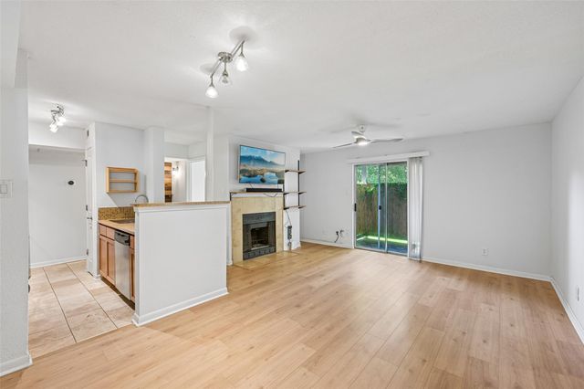 3204 Menchaca RD 115, Austin, TX 78704