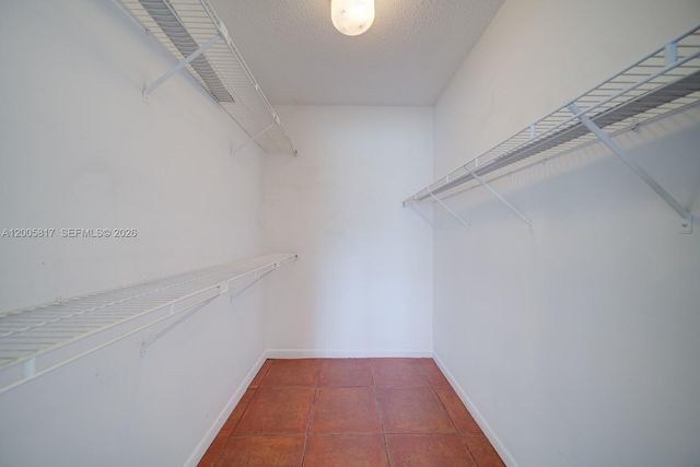 9715 Hammocks Blvd 106, Miami, FL 33196