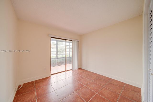 9715 Hammocks Blvd 106, Miami, FL 33196