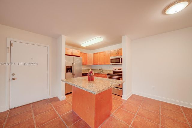 9715 Hammocks Blvd 106, Miami, FL 33196