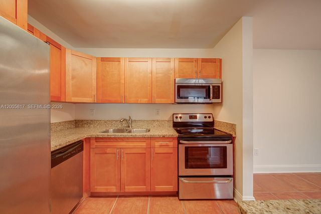 9715 Hammocks Blvd 106, Miami, FL 33196