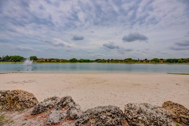 9715 Hammocks Blvd 106, Miami, FL 33196