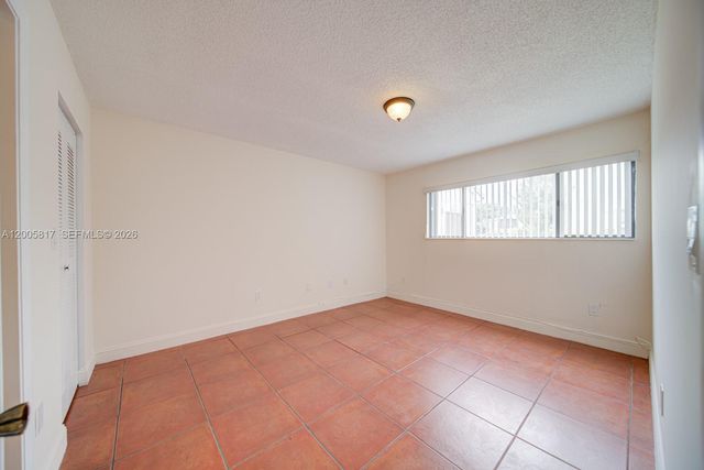 9715 Hammocks Blvd 106, Miami, FL 33196