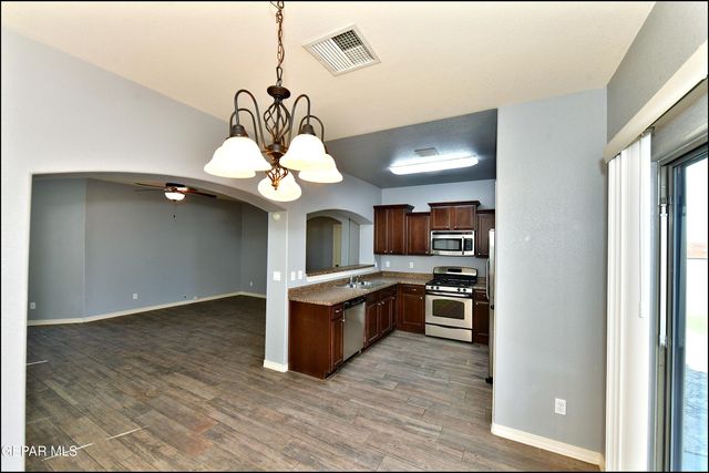 12569 Wolf Berry Drive, El Paso, TX 79928