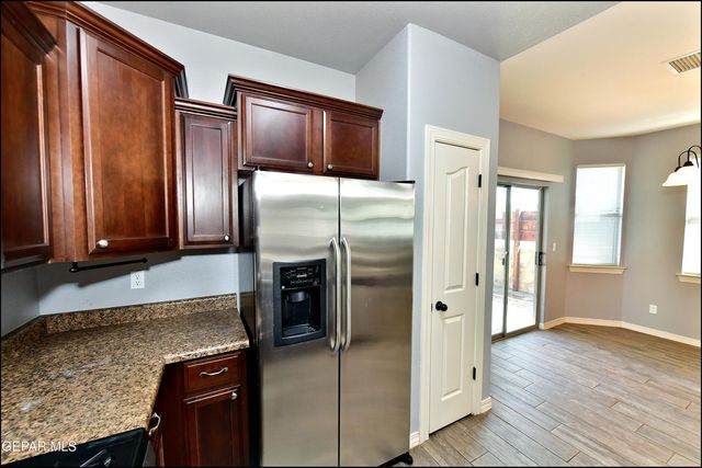 12569 Wolf Berry Drive, El Paso, TX 79928