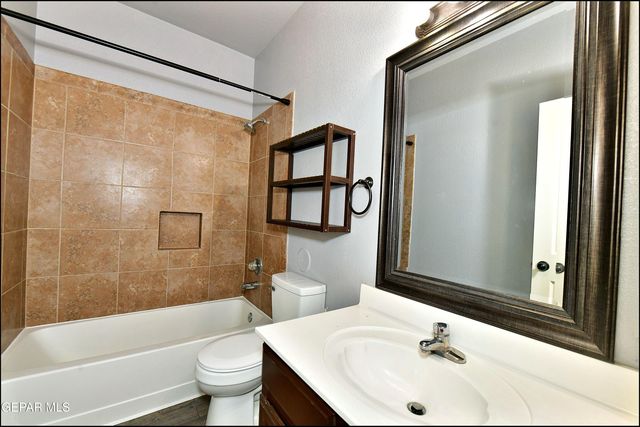 12569 Wolf Berry Drive, El Paso, TX 79928