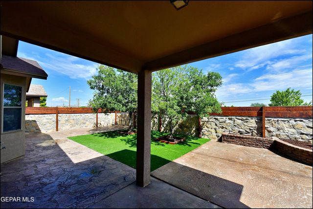 12569 Wolf Berry Drive, El Paso, TX 79928
