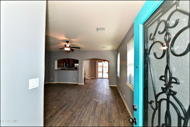 12569 Wolf Berry Drive, El Paso, TX 79928