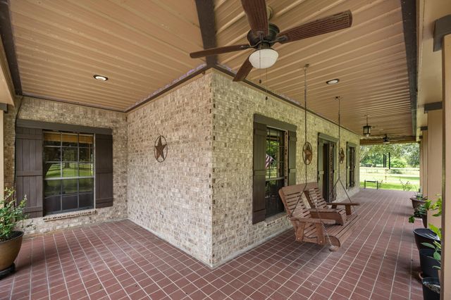 17126 County Road 39, Rosharon, TX 77583