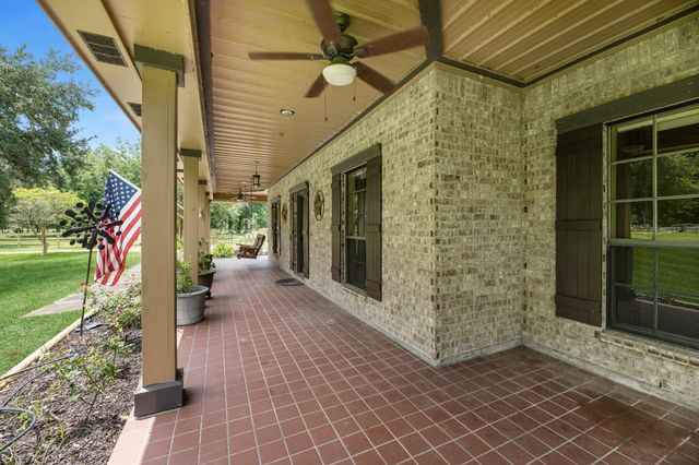 17126 County Road 39, Rosharon, TX 77583