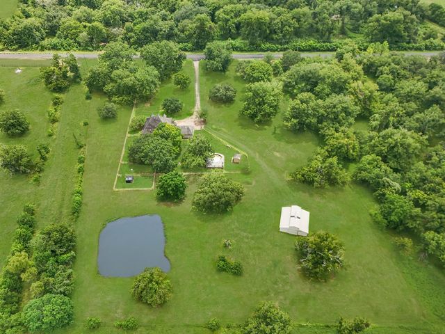 17126 County Road 39, Rosharon, TX 77583