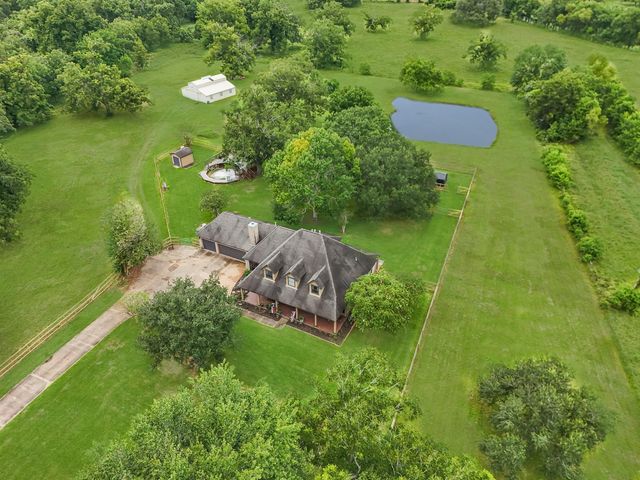 17126 County Road 39, Rosharon, TX 77583