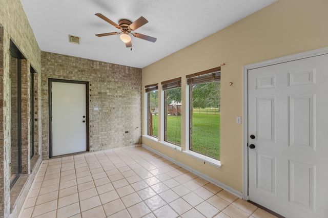 17126 County Road 39, Rosharon, TX 77583