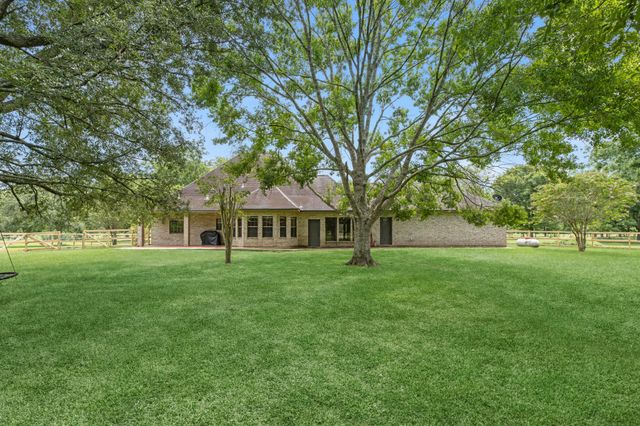17126 County Road 39, Rosharon, TX 77583