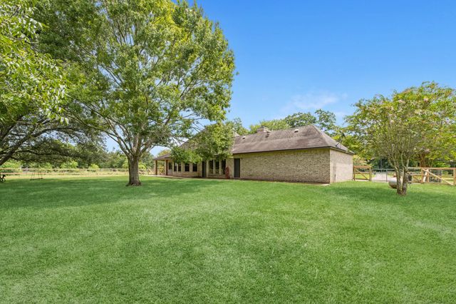17126 County Road 39, Rosharon, TX 77583