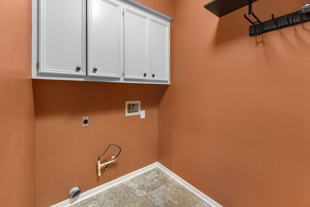 17126 County Road 39, Rosharon, TX 77583