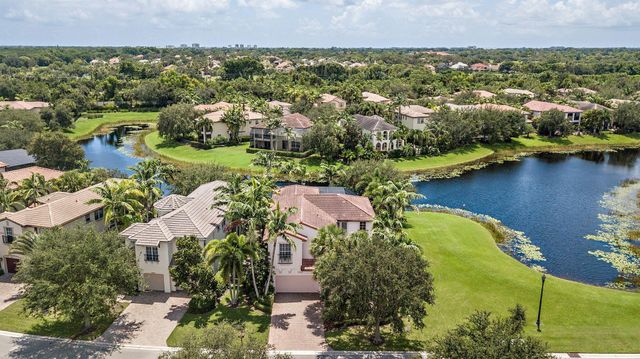 2002 Graden Drive, Palm Beach Gardens, FL 33410