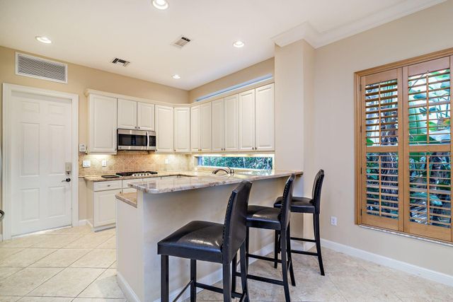 2002 Graden Drive, Palm Beach Gardens, FL 33410