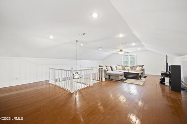 535 E 44th Street, Savannah, GA 31405