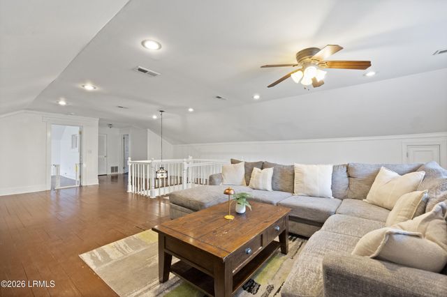 535 E 44th Street, Savannah, GA 31405