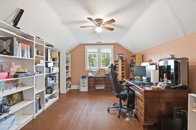 535 E 44th Street, Savannah, GA 31405