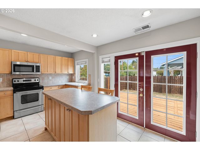 6000 Se 128TH Ave, Portland, OR 97236