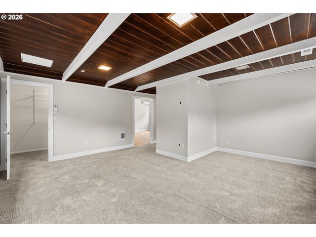 6000 Se 128TH Ave, Portland, OR 97236