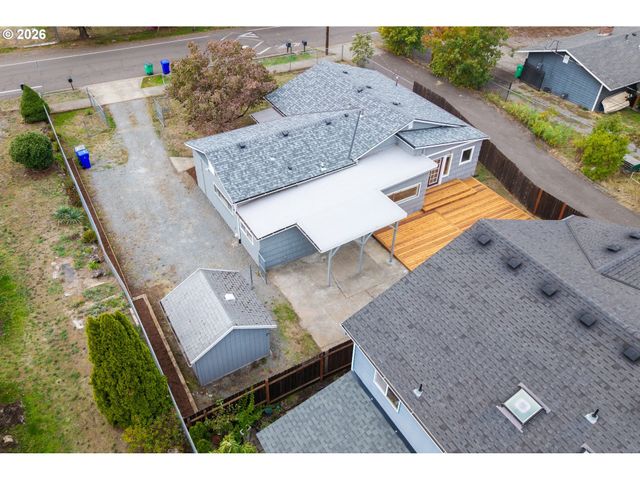 6000 Se 128TH Ave, Portland, OR 97236