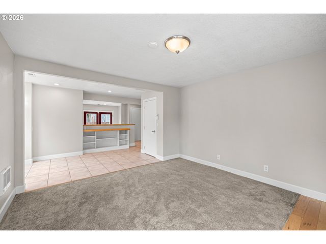 6000 Se 128TH Ave, Portland, OR 97236