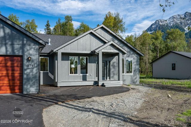 5741 S Gates Street, Palmer, AK 99645