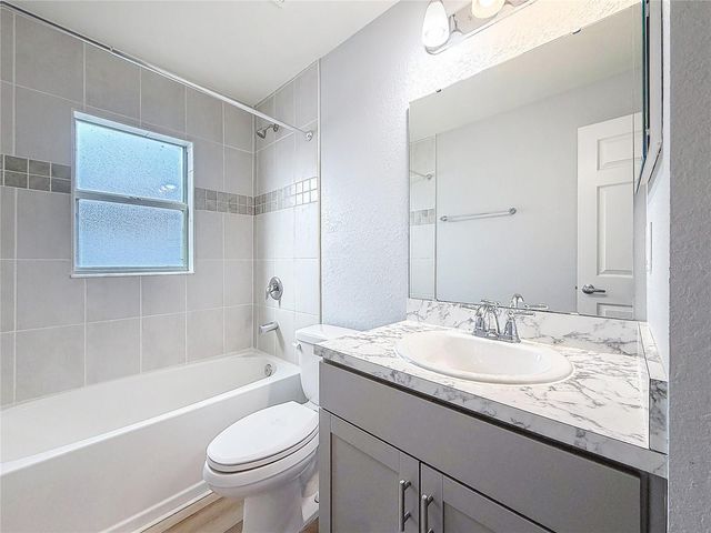 6945 GIDEON CIRCLE, Zephyrhills, FL 33541