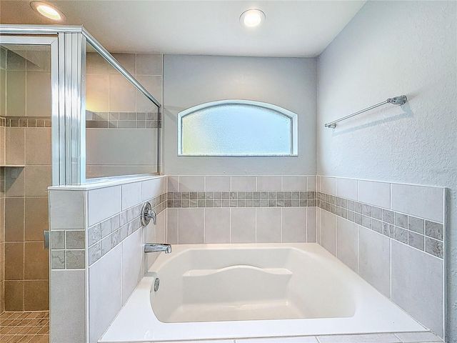 6945 GIDEON CIRCLE, Zephyrhills, FL 33541