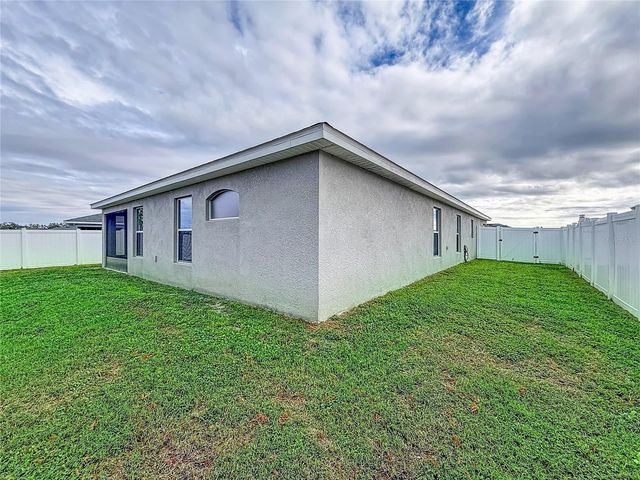 6945 GIDEON CIRCLE, Zephyrhills, FL 33541