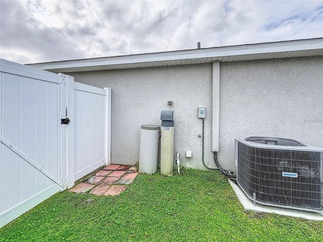 6945 GIDEON CIRCLE, Zephyrhills, FL 33541