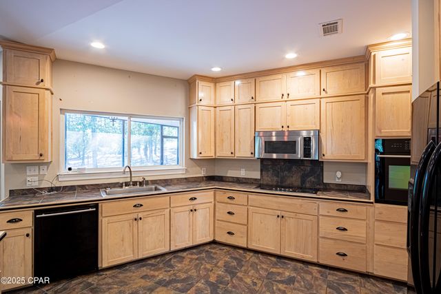 1310 Pine Bluff Court, Chipley, FL 32428