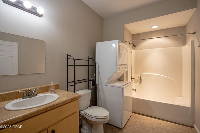 1310 Pine Bluff Court, Chipley, FL 32428