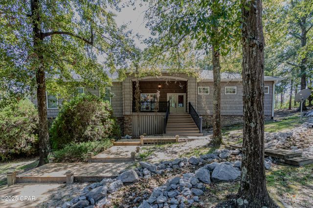 1310 Pine Bluff Court, Chipley, FL 32428