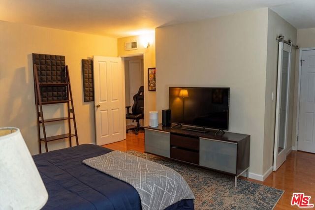 9025 Willis Avenue 158, Los Angeles, CA 91402