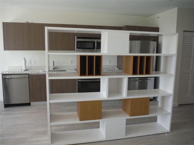 1600 SW 1st Ave 811, Miami, FL 33129
