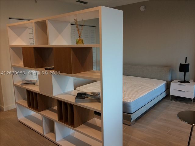 1600 SW 1st Ave 811, Miami, FL 33129