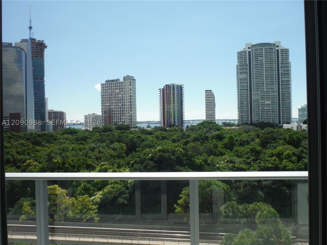 1600 SW 1st Ave 811, Miami, FL 33129