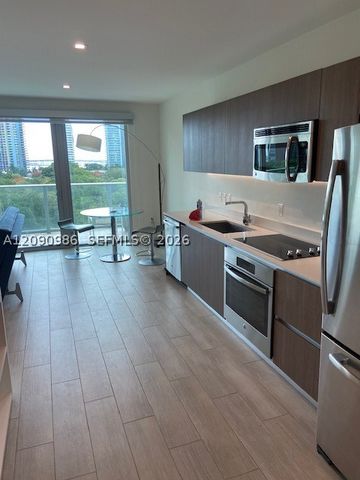 1600 SW 1st Ave 811, Miami, FL 33129