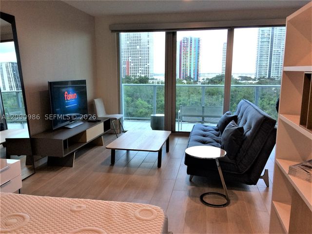 1600 SW 1st Ave 811, Miami, FL 33129